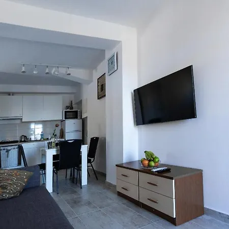 Gustav - Sea View With Balcony *