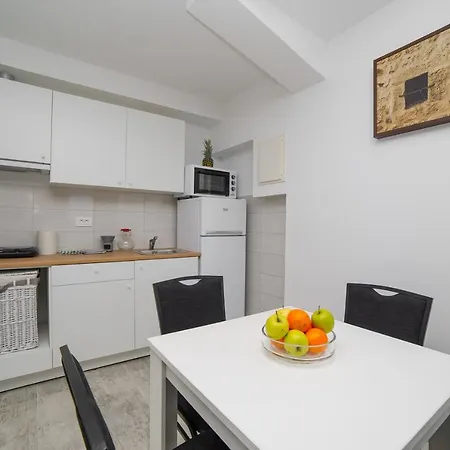 Gustav - Sea View With Balcony * Cavtat