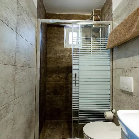 Gustav - Sea View With Balcony *